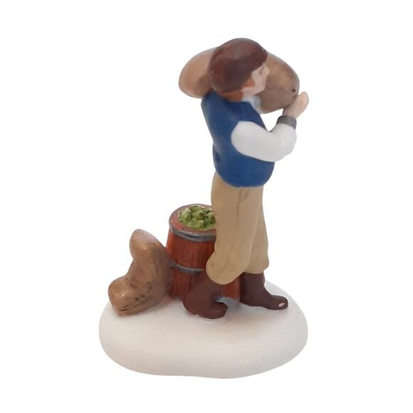 Department 56 Dickens Village Series Chiswick Brewboy Figure Christmas 2012 - Picture 4 of 10